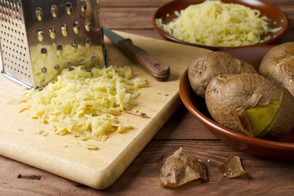 Kartoffelpuffer mit gekochten Kartoffeln