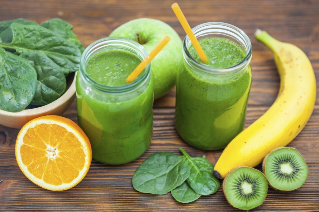 Bester grüner Smoothie gesund um Ihren Körper zu entgiften